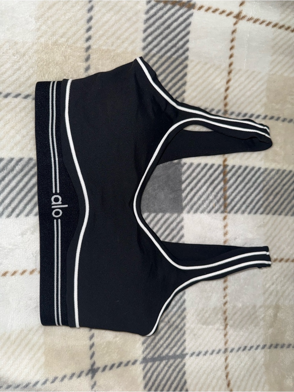 ALO Yoga Black Stretch Sports Bra and leggings with White Trim - Picture 1 of 2